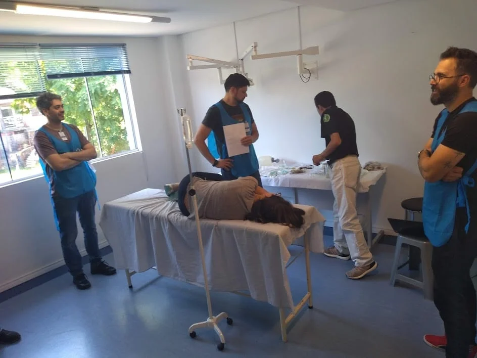 O que é o curso AMLS? Metodologia, conteúdos, estações práticas e objetivos 2